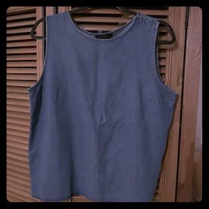 Sweet and smooth denim sleeveless blouse